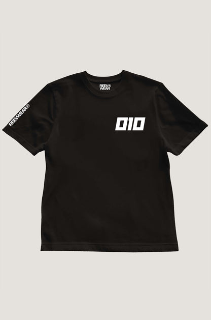 010 T‑shirt Backprint Edition – voorzijde in zwart, premium organisch katoen