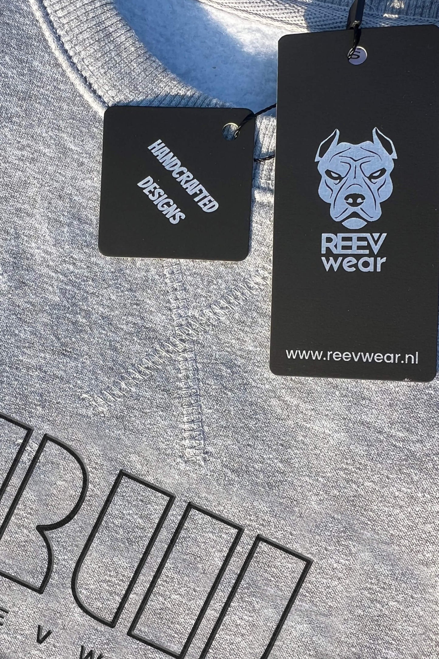 Grey REEV wear Sweater (outline) REEV wear